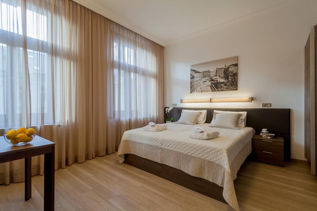 Vinohradsky Dum Residence Prague Exterior photo